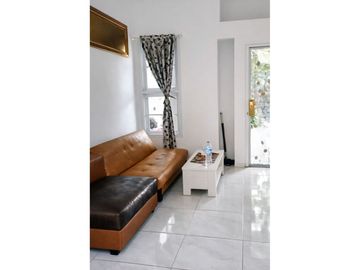 DIJUAL RUMAH 2 LANTAI MURAH BAGUS SIAPHUNI HARGA NEGO SENTUL CITY SS916