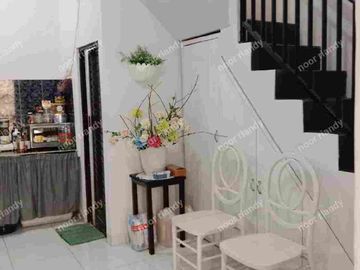 DI JUAL RUMAH MURAH BAGUS 2 LANTAI AKSES MOTOR DI CONDET BATU AMPAR JAKTIM