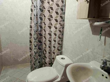 VENTA BONITA Y AMPLIA CASA CANDILES BUCARAMANGA