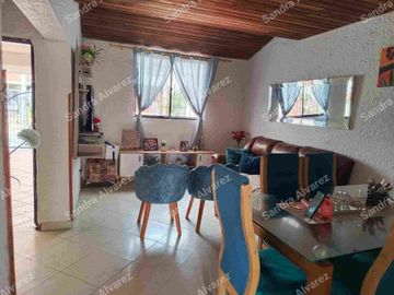 VENTA BONITA Y AMPLIA CASA CANDILES BUCARAMANGA