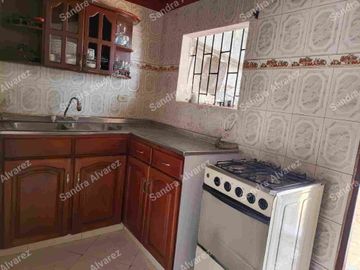 VENTA BONITA Y AMPLIA CASA CANDILES BUCARAMANGA