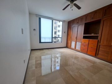 SE ARRIENDA APARTAMENTOEN SANTA TERESITA CALI