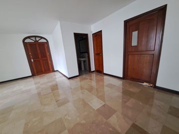 SE ARRIENDA APARTAMENTOEN SANTA TERESITA CALI