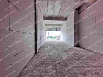 LOCAL COMERCIAL EN RENTA, UBICADO EN PLAZA COMERCIAL SOBRE AVENIDA HUAYACAN, CANCÚN, QUINTANA ROO.