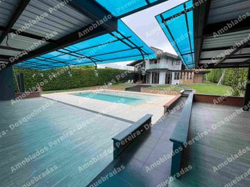 Finca Familiar con Piscina y  Zonas Verdes
