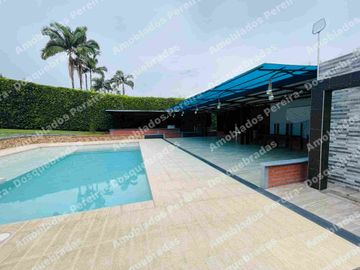 Finca Familiar con Piscina y  Zonas Verdes