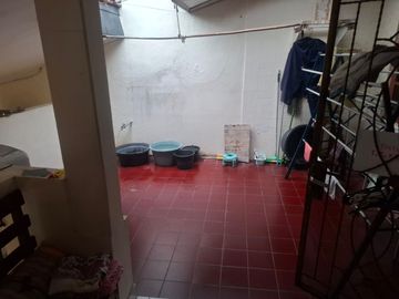 DIJUAL RUMAH 2 LANTAI DI GADING RAYA - KELAPA GADING