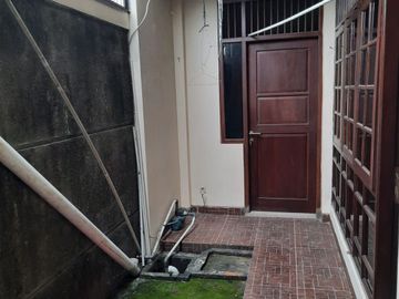 Rumah Dijual Dalam Perumahan di Jalan Solo 3 Menit Rumah Sakit Panti Rini