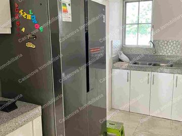 Renta de hermosa casa en Casa Laguna, cerca al nuevo comisariato del vial 1.
