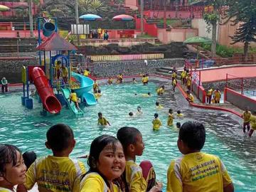 DIJUAL TEMPAT WISATA LENGKAP VILLA DAN KEBUN DURIAN BUKIT FLORA RAYA PASURUAN NEGO SAMPAI DEAL