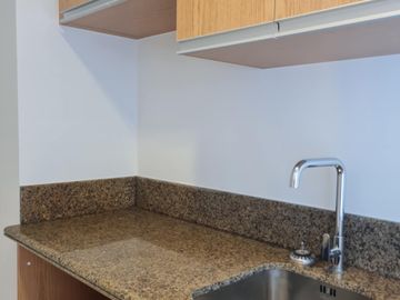 Brand New 1 Bedroom Unit in Times Square West FOR SALE!