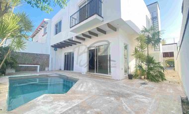 Casa con alberca 4 Recamaras, Sm 17, cerca del Costco, Cancun Quintana Roo.