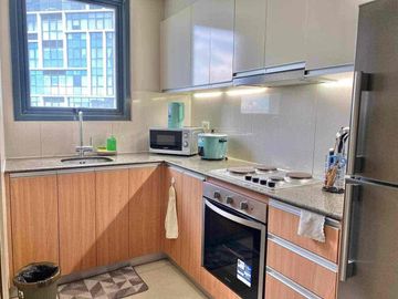 2BR w/ balcony condo for rent Mactan Newtown