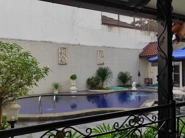 Rumah Mewah Luas dengan Kolam Renang di Permata Hijau, Jakarta Selatan – SHM, Siap Huni