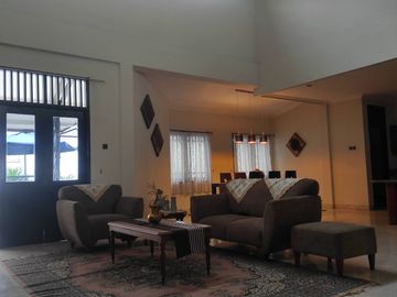 Rumah Mewah Luas dengan Kolam Renang di Permata Hijau, Jakarta Selatan – SHM, Siap Huni