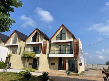 BU.Rumah 2 Lantai Strategis dekat Kampus UNS & Kota Solo