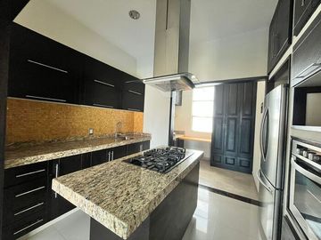 RENTA DEPARTAMENTO CON BALCÓN Y AMENITIES EN LOMAS DE TETELA APA_5300 CUE/DL