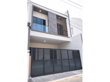 Y386 Rumah Baru 3 Lantai Mewah Modern Rawamangun Jakarta Timur