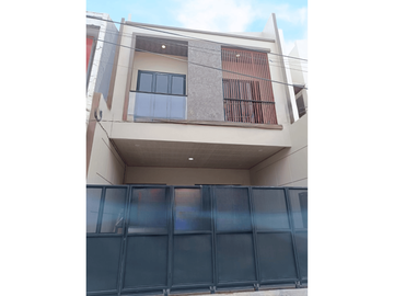 Y386 Rumah Baru 3 Lantai Mewah Modern Rawamangun Jakarta Timur