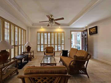 Spacious Family House Offering Relaxing and Cheerful Lifestyle