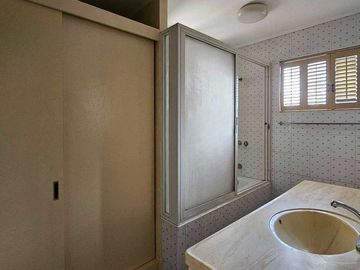 Spacious Family House Offering Relaxing and Cheerful Lifestyle