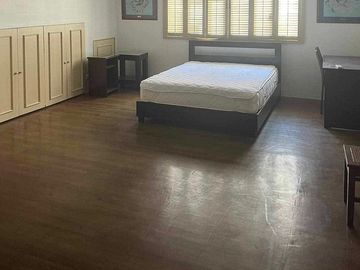 Spacious Family House Offering Relaxing and Cheerful Lifestyle