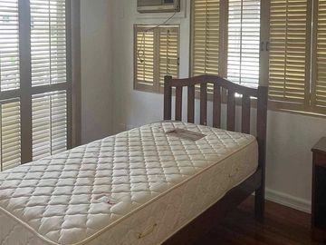 Spacious Family House Offering Relaxing and Cheerful Lifestyle