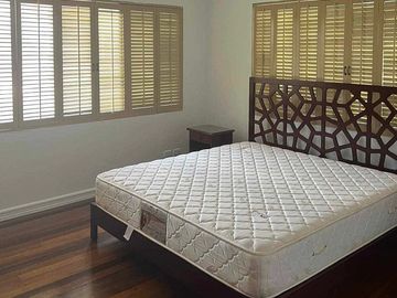 Spacious Family House Offering Relaxing and Cheerful Lifestyle