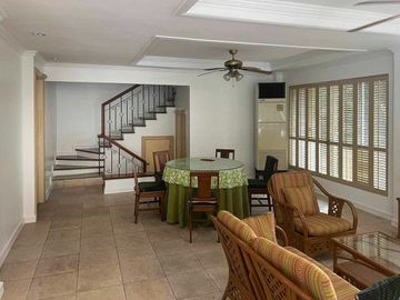 Spacious Family House Offering Relaxing and Cheerful Lifestyle