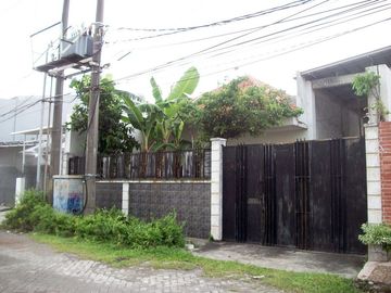 Rumah di Kendangsari