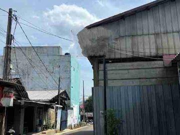 Disewakan Gudang Dengan ruang kantor dan mess karyawan di Jalan Raya Puspitek, Buaran, Serpong, Kota Tangerang selatan