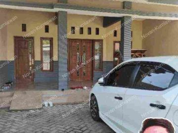 RUMAH MEGAH HALAMAN LUAS CANGGU MOJOKERTO