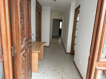 CASA EN VENTA EN VILLA LOS PINOS, MONTERREY ZONA CONTRY  A 5 MIN DEL TEC.