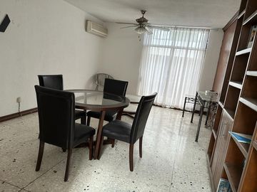 CASA EN VENTA EN VILLA LOS PINOS, MONTERREY ZONA CONTRY  A 5 MIN DEL TEC.