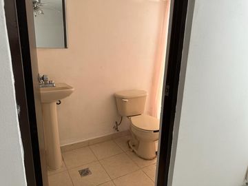 CASA EN VENTA EN VILLA LOS PINOS, MONTERREY ZONA CONTRY  A 5 MIN DEL TEC.