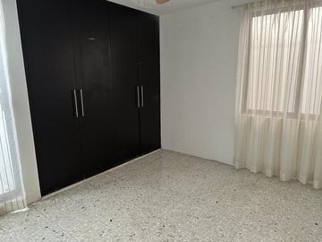 CASA EN VENTA EN VILLA LOS PINOS, MONTERREY ZONA CONTRY  A 5 MIN DEL TEC.
