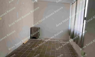 EN VENTA CASA DE 4 RECÁMARAS CON POTENCIAL DE CRECIMIENTO. UBICADA EN VILLA LOS PINOS, CERCA TEC DE MONTERREY