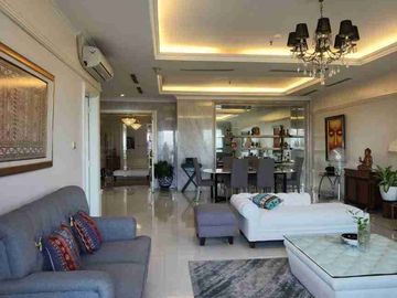 UNIR 4BR DI BELLEZZA PERMATA HIJAU INI DIJUAL DENGAN FASILITAS PREMIUM SEMI FURNISHED LOKASI SUPER STRATEGIS