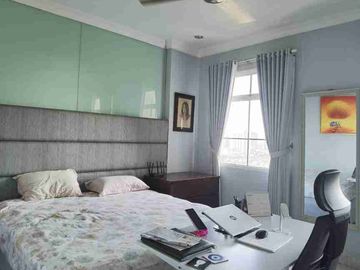 UNIR 4BR DI BELLEZZA PERMATA HIJAU INI DIJUAL DENGAN FASILITAS PREMIUM SEMI FURNISHED LOKASI SUPER STRATEGIS
