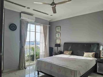 UNIR 4BR DI BELLEZZA PERMATA HIJAU INI DIJUAL DENGAN FASILITAS PREMIUM SEMI FURNISHED LOKASI SUPER STRATEGIS