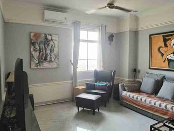 UNIR 4BR DI BELLEZZA PERMATA HIJAU INI DIJUAL DENGAN FASILITAS PREMIUM SEMI FURNISHED LOKASI SUPER STRATEGIS