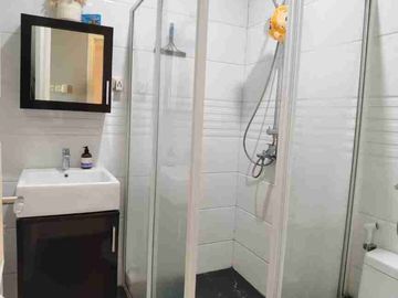 UNIR 4BR DI BELLEZZA PERMATA HIJAU INI DIJUAL DENGAN FASILITAS PREMIUM SEMI FURNISHED LOKASI SUPER STRATEGIS