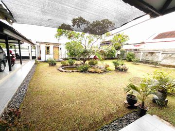 Rumah megah bonus tanah kosong Purbalingga.