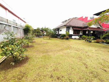 Rumah megah bonus tanah kosong Purbalingga.