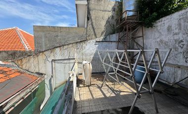 Rumah Ngagel sudah HGB sampan 2040 ada 5 kamar tidur dan 2 Kamar Mandi luas 201m2