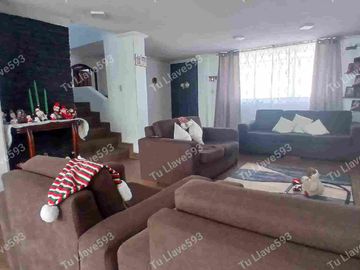 VENDO CASA 3 DORMITORIOS + SUITE