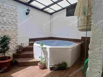 VENDO CASA 3 DORMITORIOS + SUITE