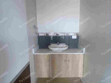 VENDO CASA 3 DORMITORIOS + SUITE