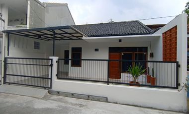 995JT RUMAH CANTIK SIAP HUNI BANDUNG