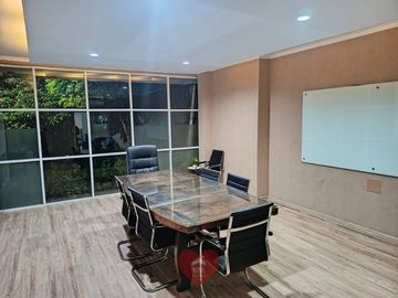 Rumah Kantor lokasi strategis di Kebayoran Baru, Jakarta Selatan